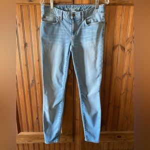 Women’s Eddie Bauer jeans size 6 tall